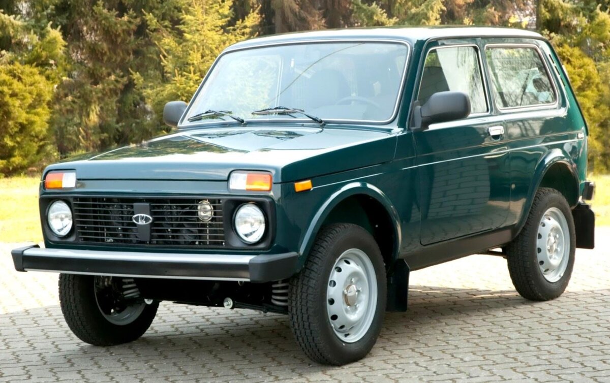 Этот автомобиль уже давно называется не Нива, а Lada 4х4