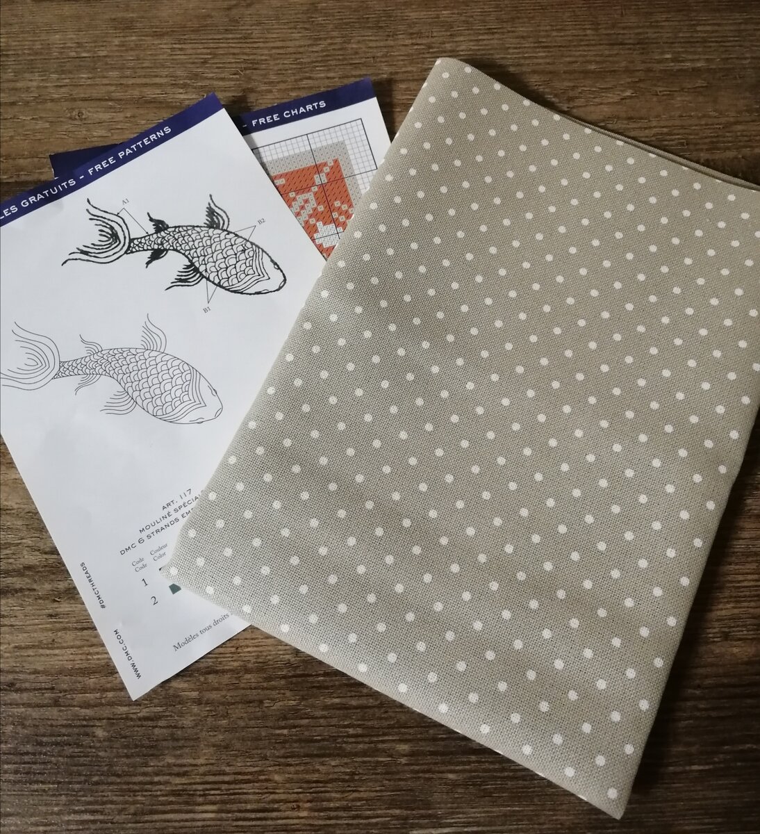 Равномерочка из магазина Шелковая нить, две схемки в подарок)