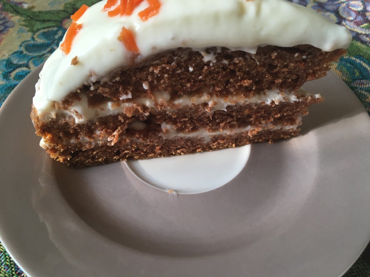 Тортик из моркови. Очень ароматно и сочно!