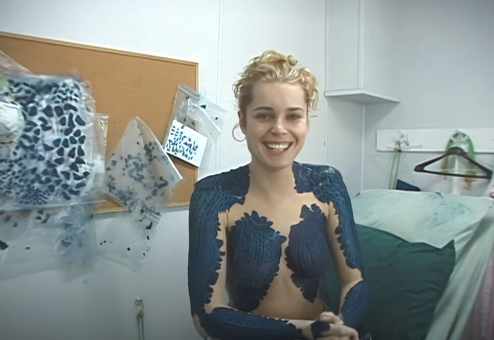 скриншот из видео 