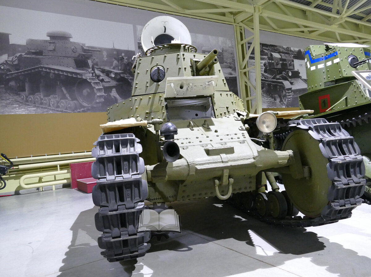 Т-18 из экспозиции Музея отечественной военной истории. Основной рассказ будет по этой машине.
