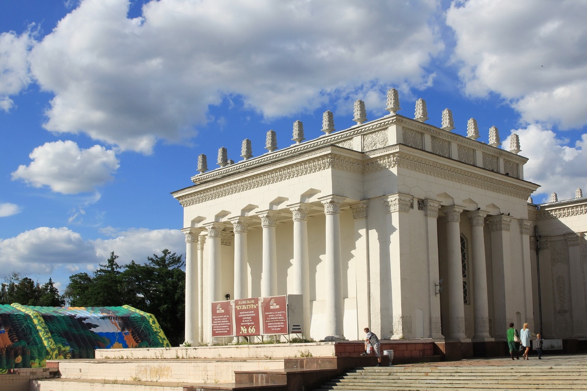 Выставка Достижений Народного Хозяйства (ВДНХ). Автор фото: Петр Аксенов