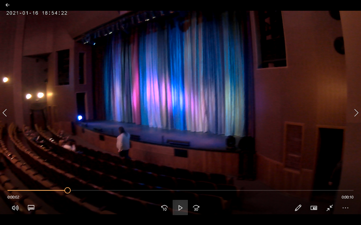 Зал после первого звонка. Фото автора.