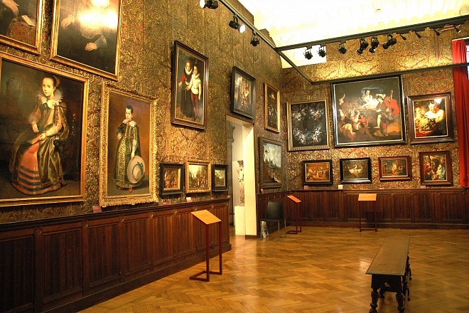  Museum Mayer Van Den Bergh - interior 3 (c) Visit Antwerp