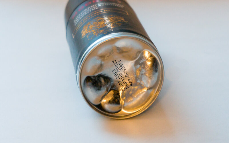 Первый раз такое вижу: пара минут встряхивания, и шарики внутри промяли дно. Жесть. Фото @gilerarunner.ru