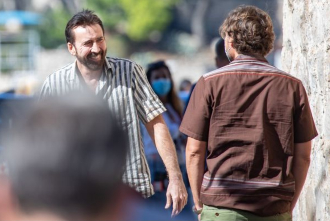 Кадр со съёмок фильма ""Невыносимая тяжесть огромного таланта" (2021)