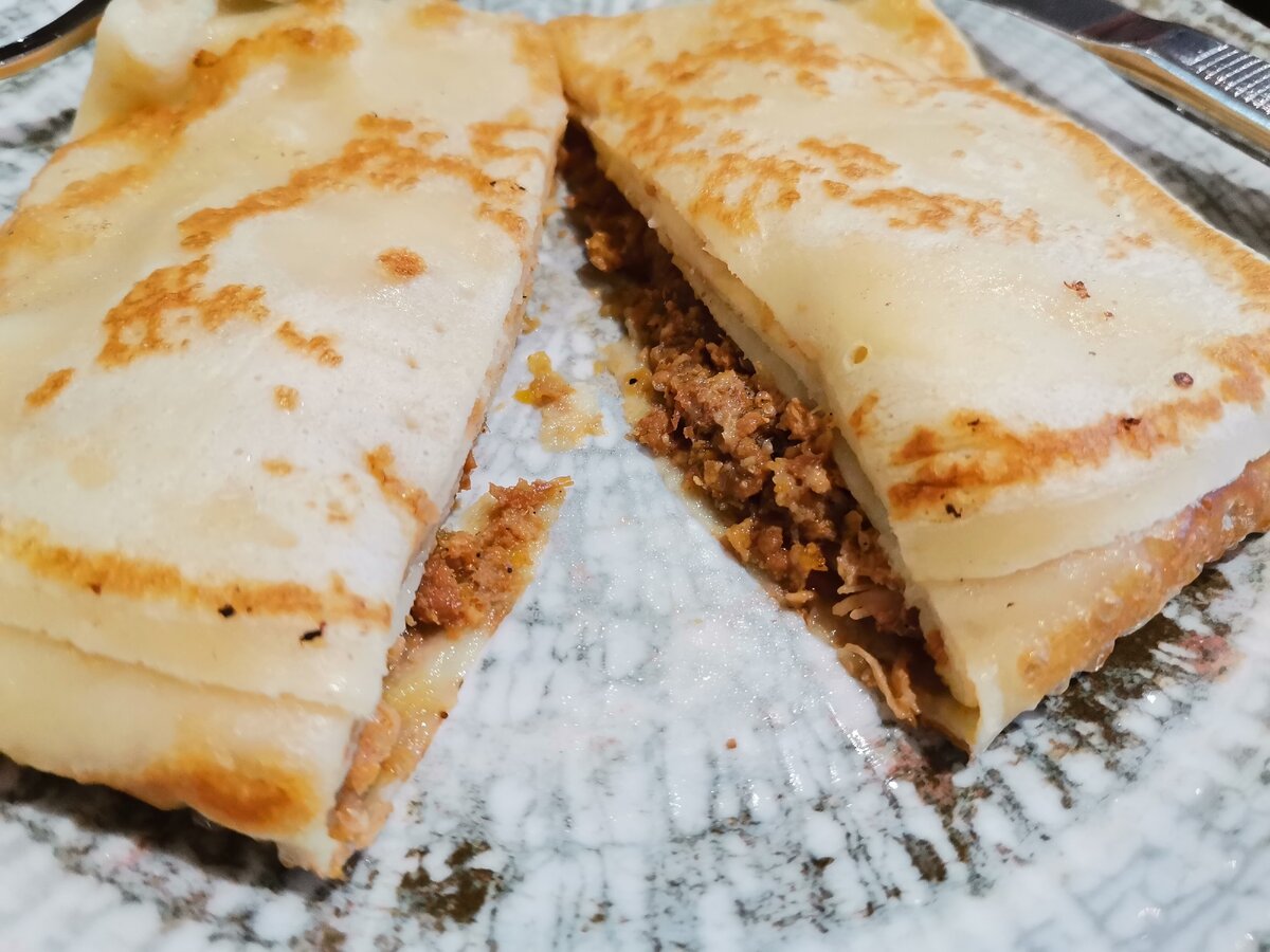 Блин с мясом