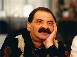 Илья Олейников (1947 — 2012), советский и российский актер и телеведущий, Народный артист России