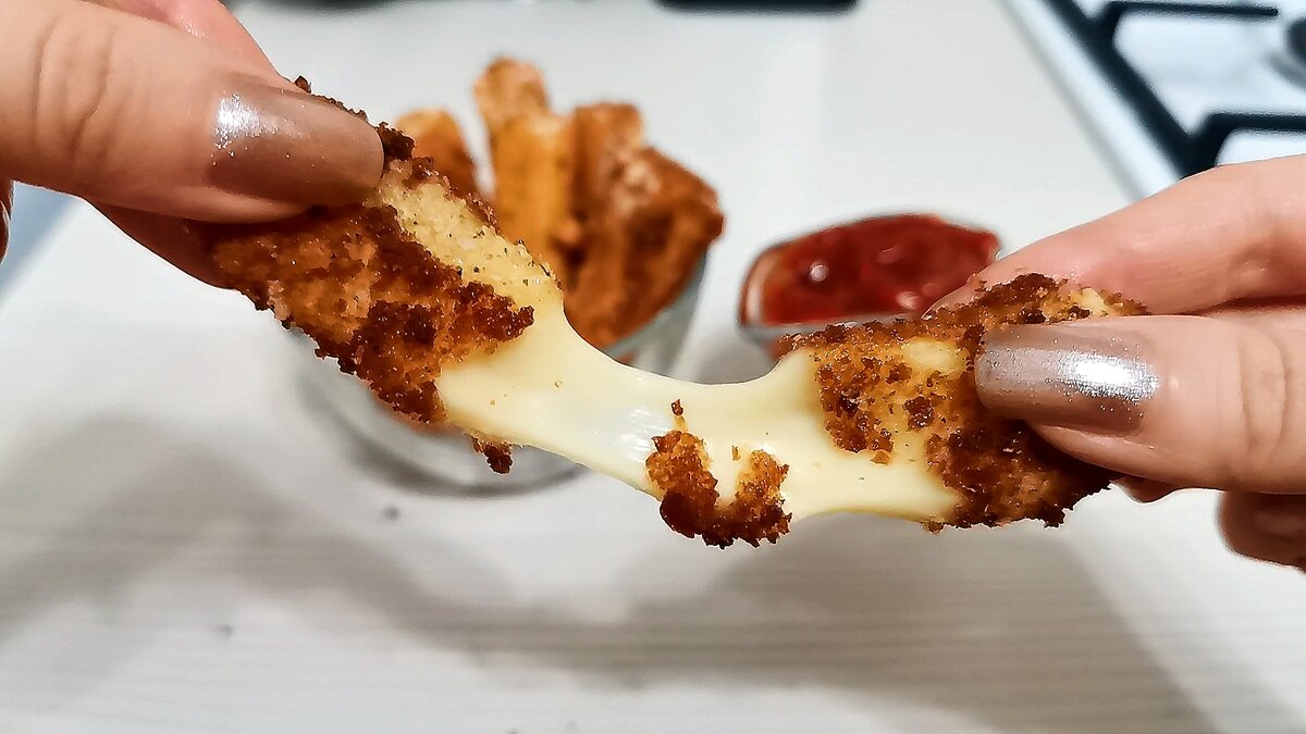 Жареный сыр, домашние сырные палочки – Как приготовить в панировке на сковороде рецепт