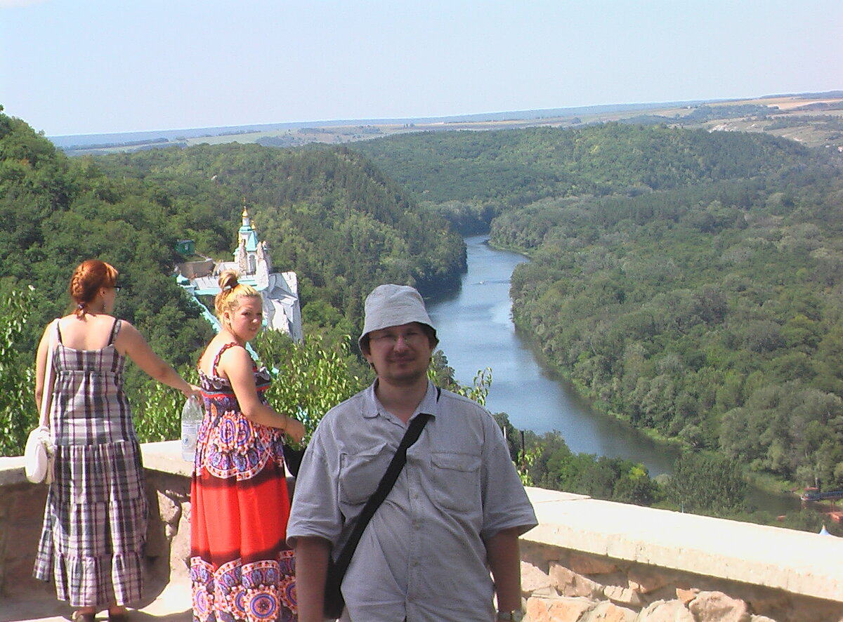 Фото Автора: вид с бывших немецких позиций - на советские на противоположном берегу.,
