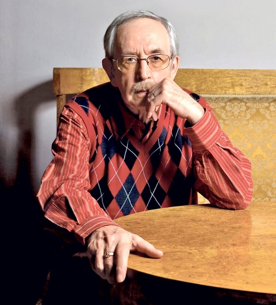 Василий Ливанов 