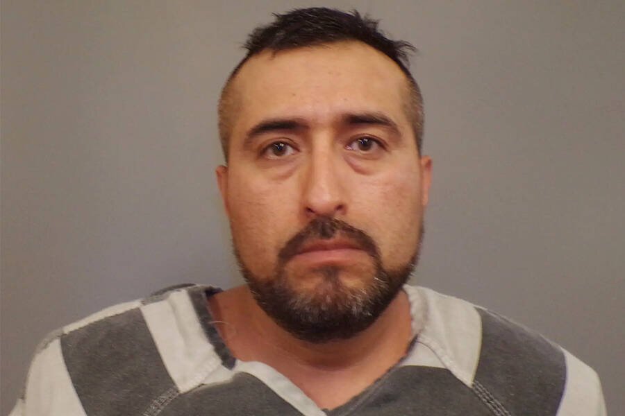 Хосе Паскуаль-Рейес обвиняется в нескольких убийствах, похищениях людей и надругательстве над трупом.