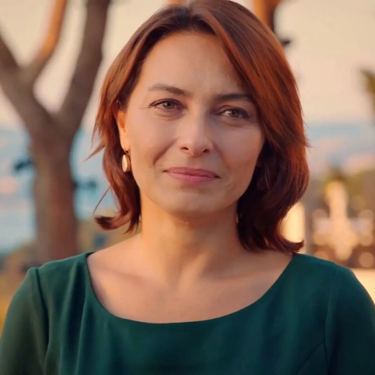 ▪⚡Сообщается, что актриса сыграет главную роль в новом проекте компании Gold Film для телеканала TRR1 под названием «Cennet’in Çocukları» / «Дети Рая»🎬📺  🔻TRT обещает, что их новый сериал наделает-2