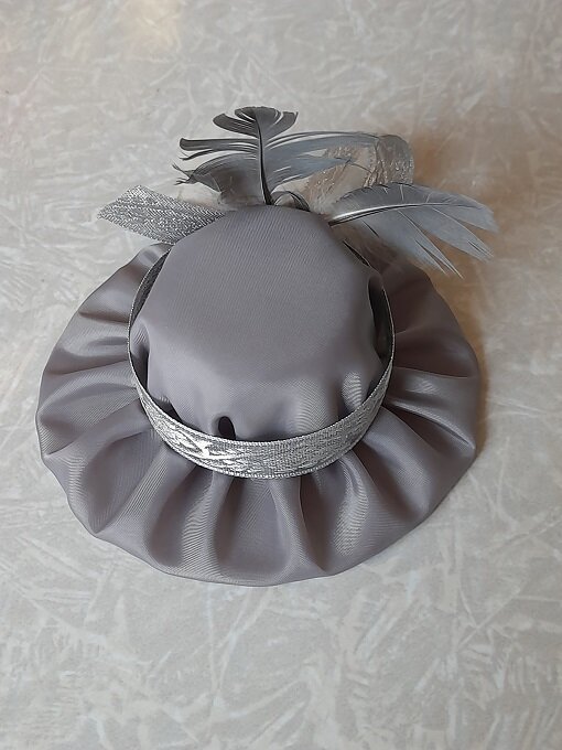 Серая дамская шляпка для куклы Анастасии. Август, 2022. 