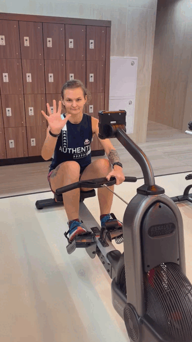 Вот такое упражнение делай и спина болеть не будет!