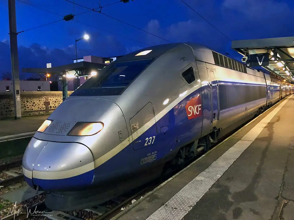 Скоростной поезд TGV Франция