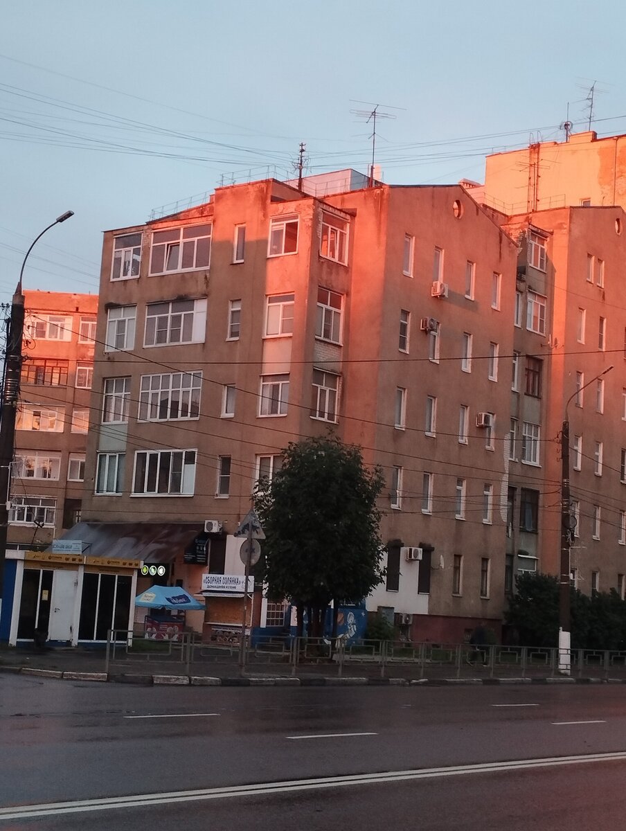 Осенний вечер. Россия. 