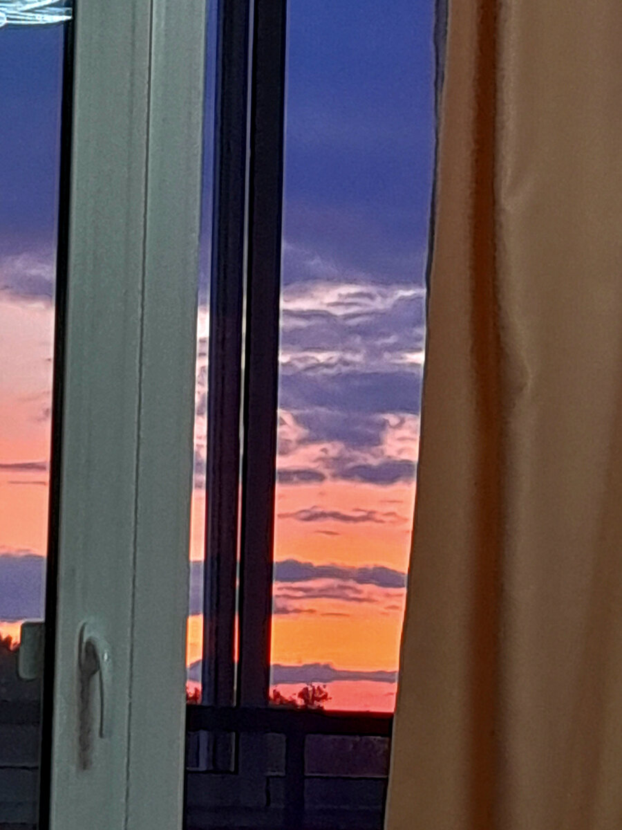 "Доброе утро, мир! Ты перекрасен!" Фото автора