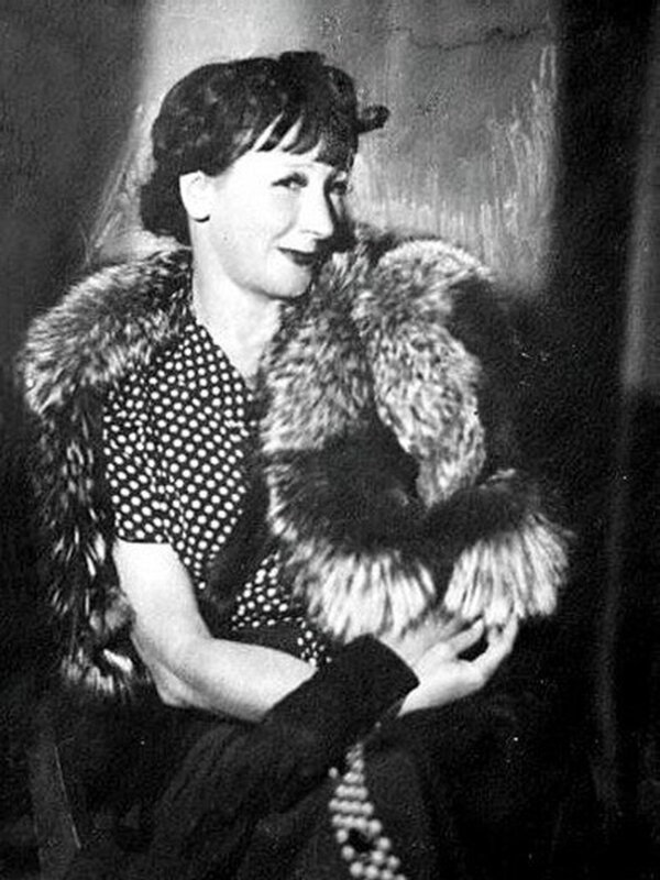 Рина Зеленая в молодости