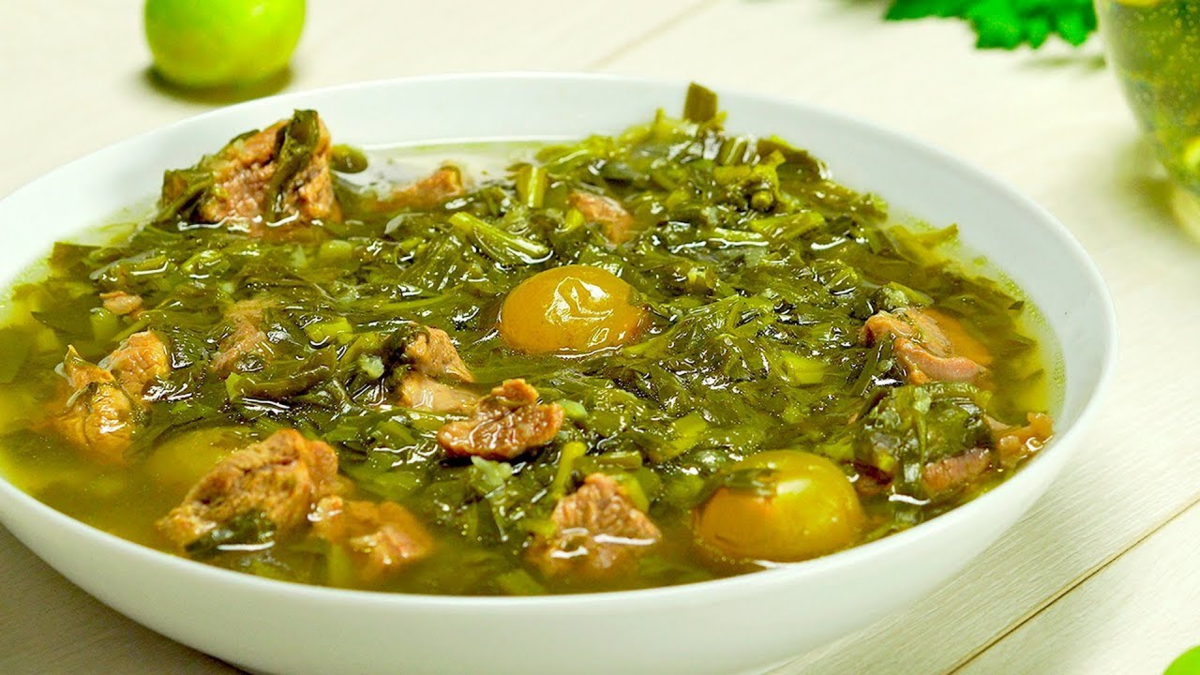 чакапули с бараниной. чакапули с бараниной. грузинская кухня чакапули. грузинский суп чакапули. чакапули блюдо грузия.