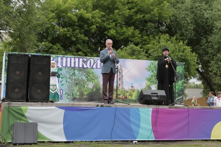 Во время празднования Дня Святой Троицы в Димитровграде Сергей Морозов официально обратился к местной администрации и городской думе с предложением по соглашению передать вопросы содержания города на региональный уровень