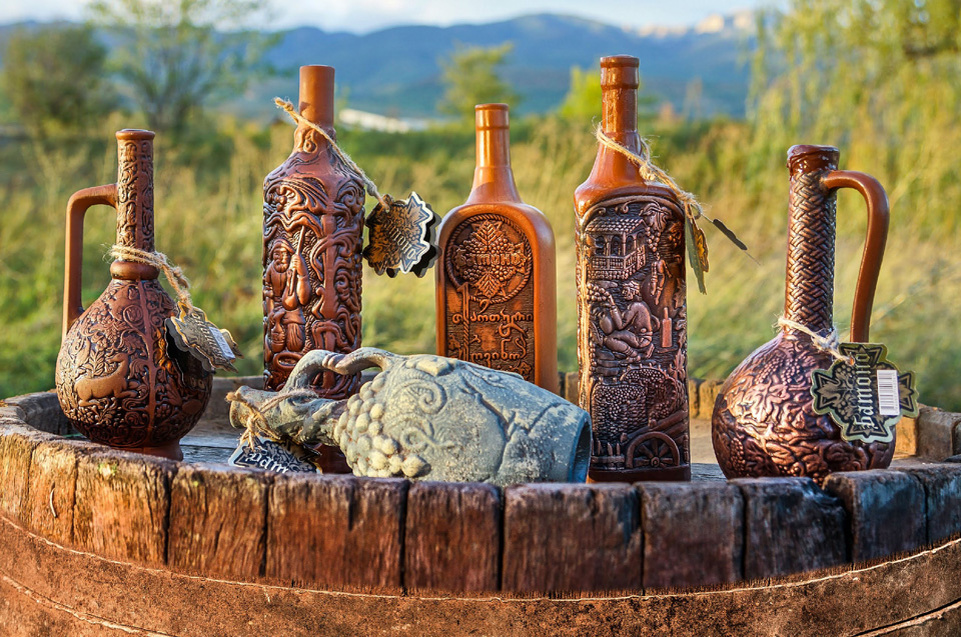 Грузинские вина. Фото с сайта winestreet.ru
