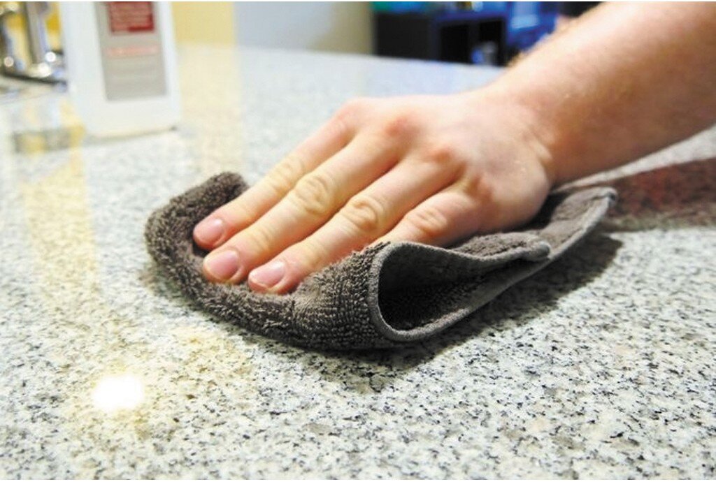 Очистка поверхности натурального гранита от пятен