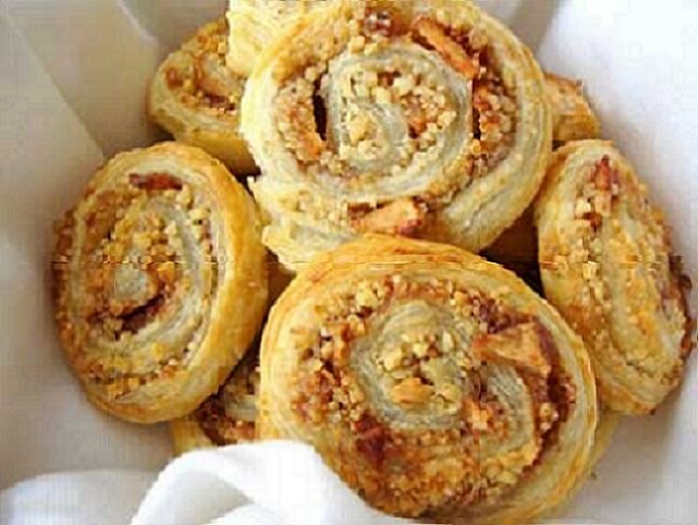 Рецепт печенья землянично-ореховые спиральки: пошаговый рецепт