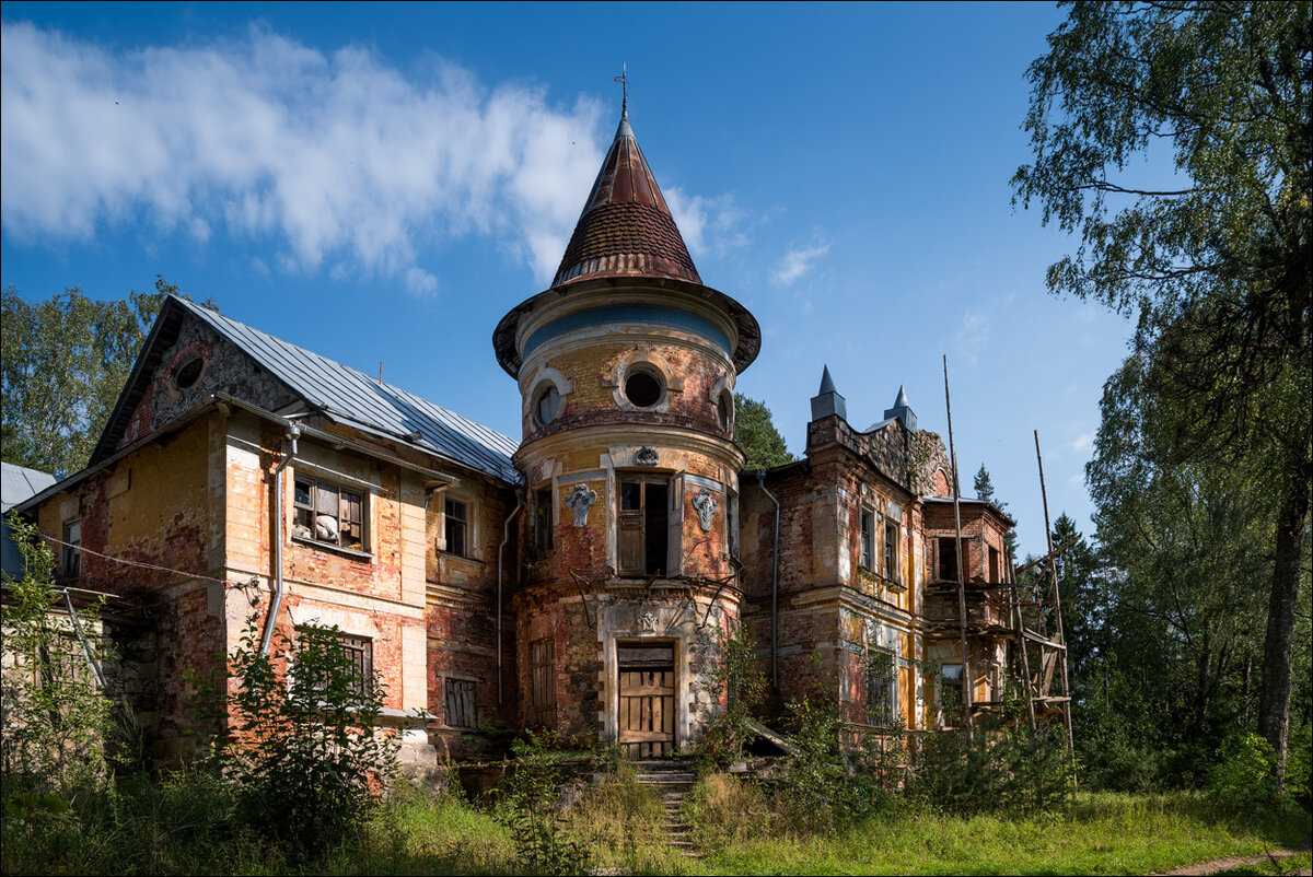 Сказочный замок в Заключье