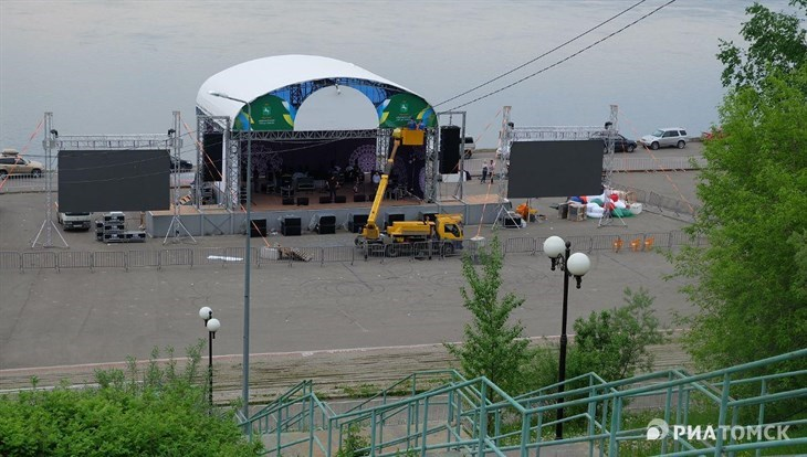 Фан-зона в Томске, фото взято с источника https://www.riatomsk.ru/article/20180614/otkritie-mundialya-2018-gde-budut-smotretj-tomichi/