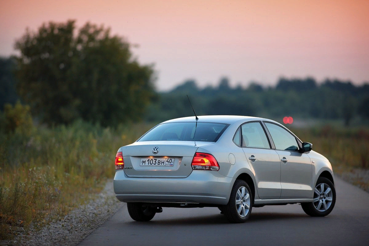 Пола машина. Volkswagen Polo sedan (2010). VW Polo sedan 2010. Фольксваген поло седан 2010. Фольксваген поло 2010 седан седан.