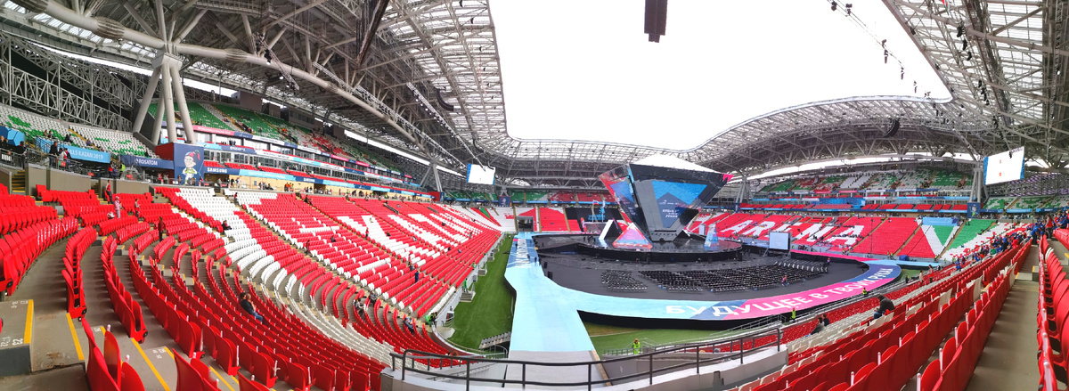 Салям с Казань-Арены, скоро начнётся закрытие, говорят даже Путин приедет посмотреть