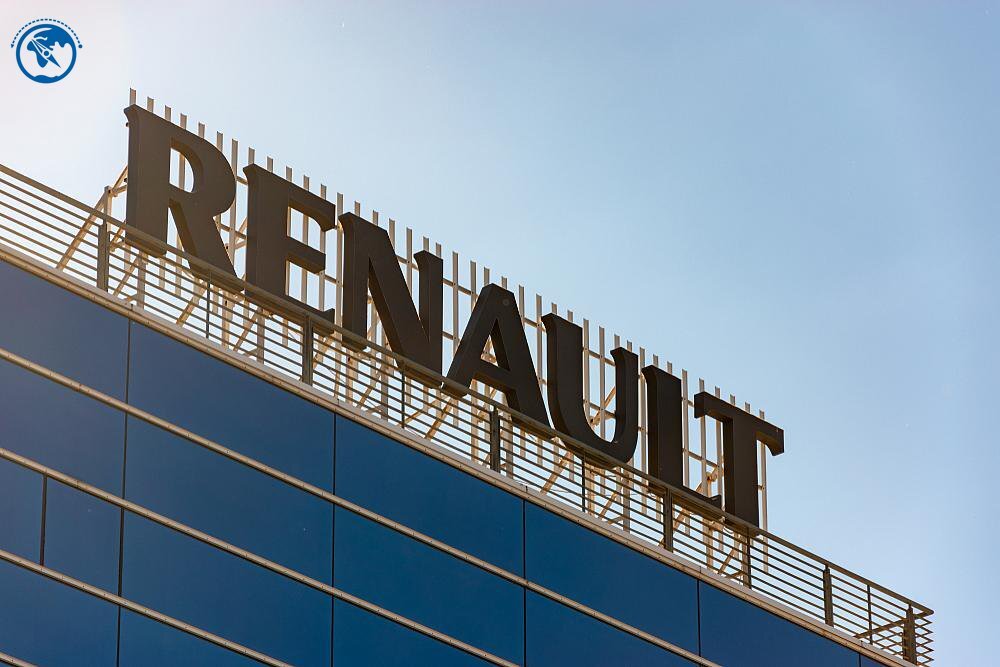Renault инвестирует в экономику Румынии миллионы евро. Источник фото: shutterstock.com