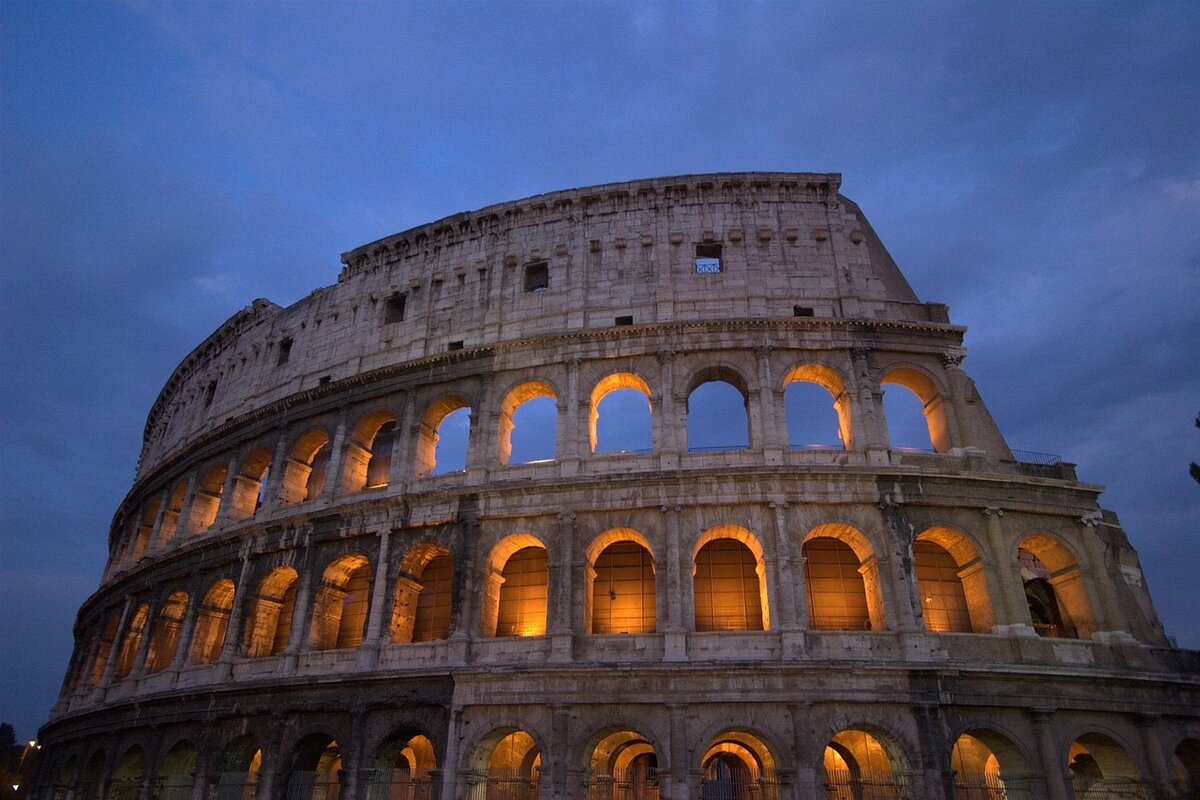 https://pixabay.com/photos/colosseum-rome-italy-roman-690384/