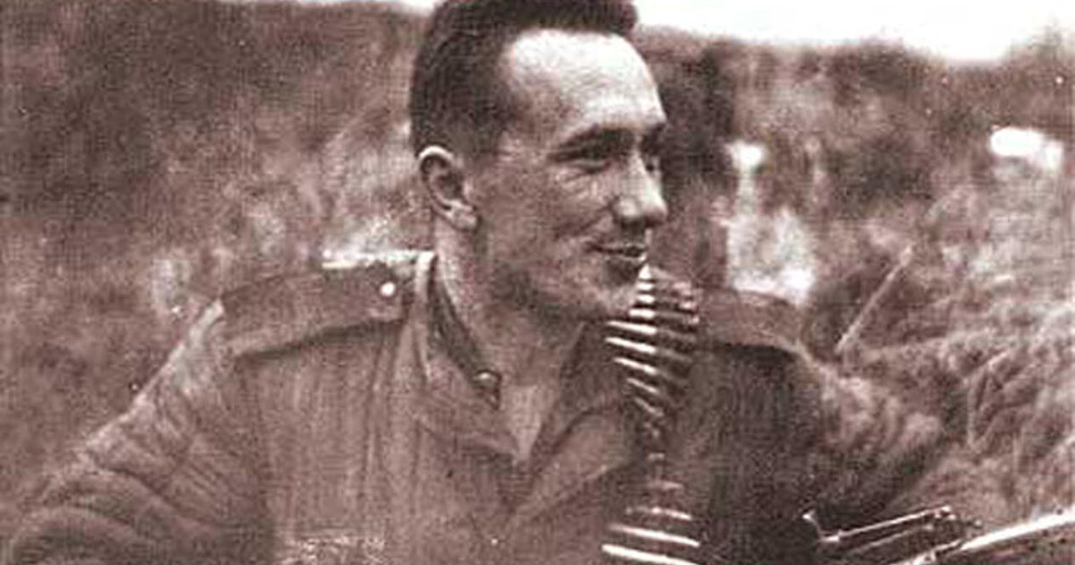 Алексей Макарович на фронте. Фото из открытых источников 