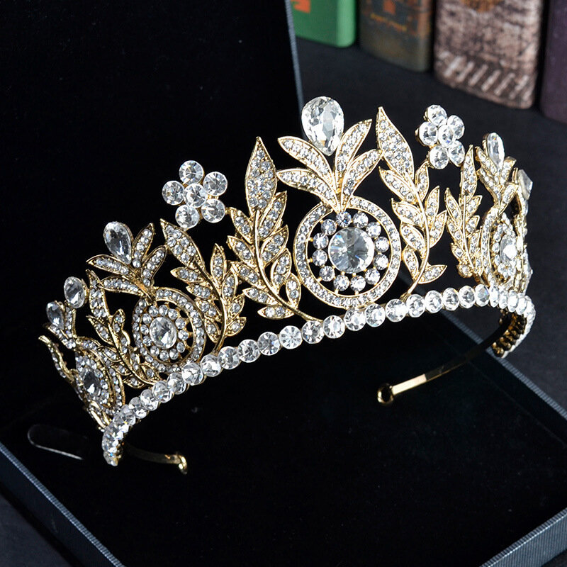 Самые красивые короны (29 прекрасных шедевров + ФОТО)