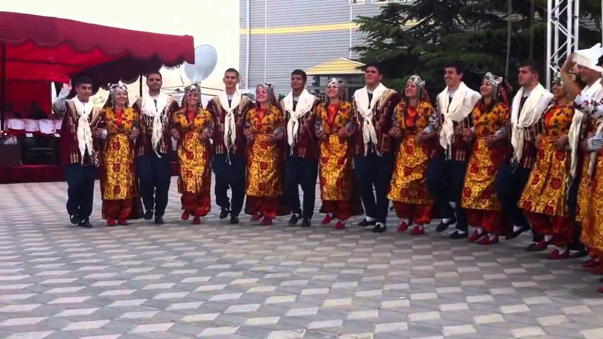 Хью Джекман исполнил национальный турецкий танец «Халай» | МК-Турция
