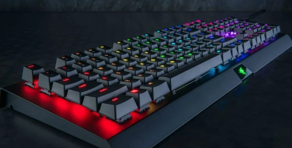 Низкопрофильные свитчи. Razer BLACKWIDOW X Chroma. Мембранная клавиатура и механическая. Мембранная клавиатура или механическая. Лучшие мембранные клавиатуры с подсветкой для игр.