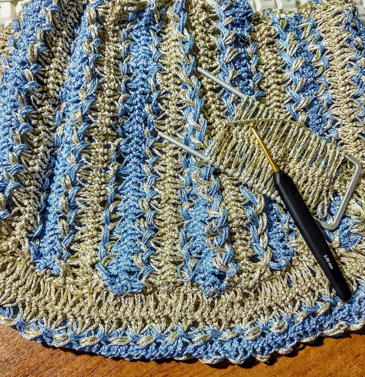 сумка связанная на вилке