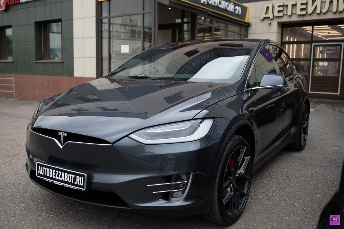 Tesla Model Х с крыльями сокола защищена полиуретаном и керамикой в  “АвтоБезЗабот” | ABZ Детейлинг | Дзен