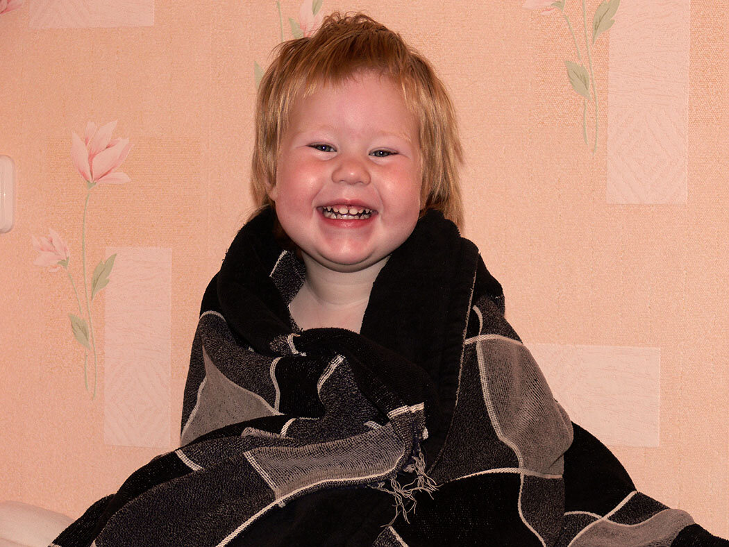 Удовлетворите естественную потребность ребенка во внимании родителей и получите счастливого малыша