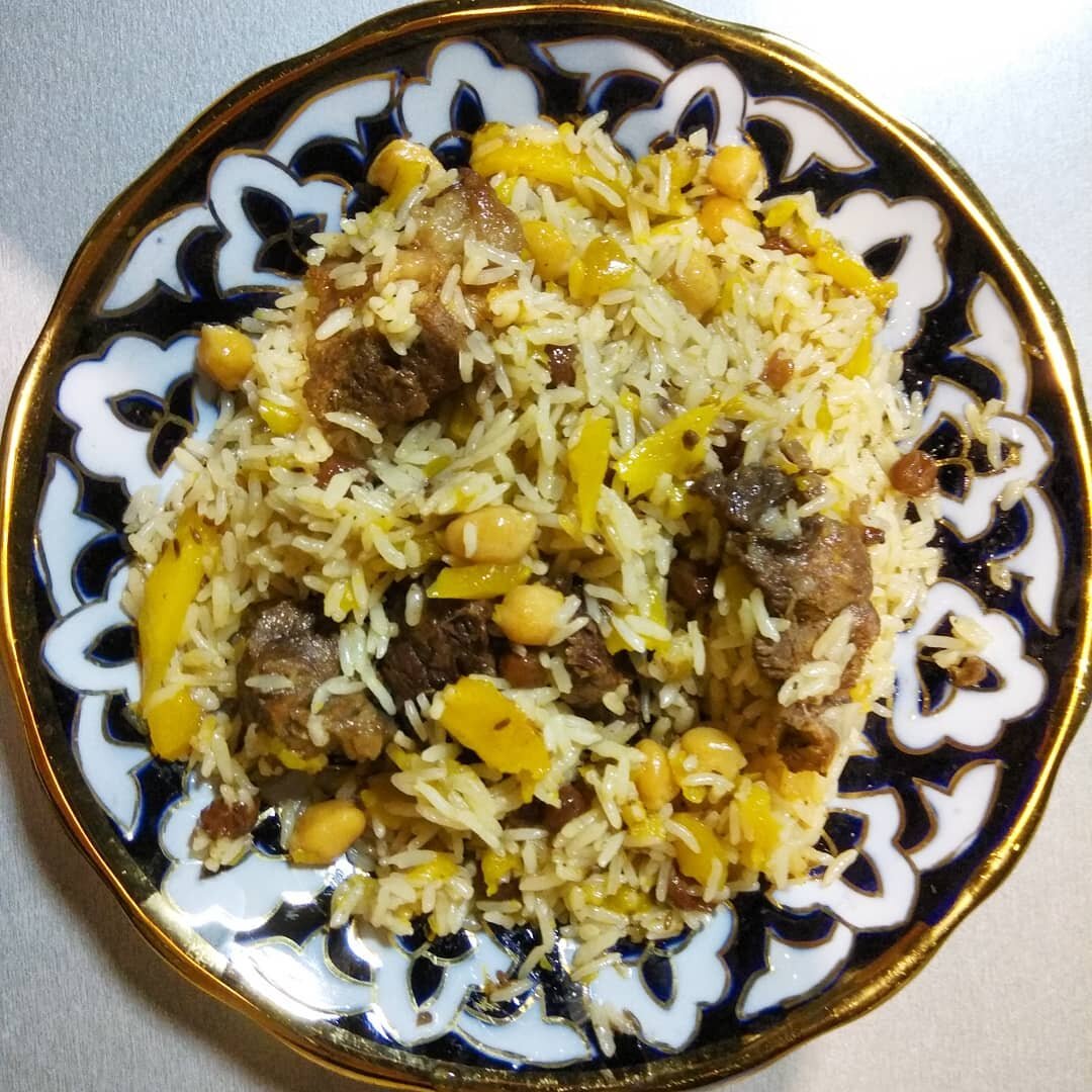 Плов в Чайхане напротив Пестовского парка, г. Железнодорожный