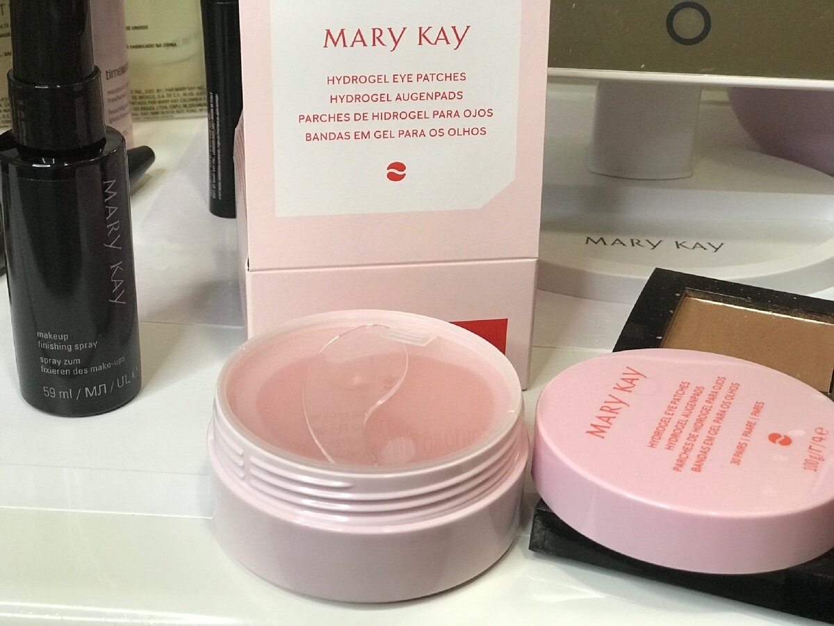 Розовые лепестки