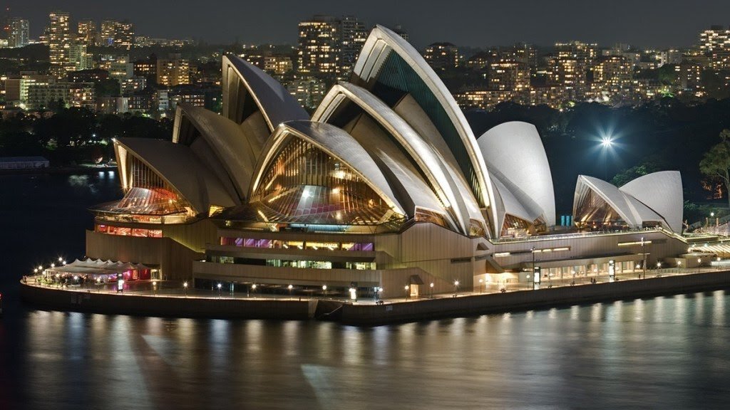 Источник фото: sites.google.com/site/divoviznisporuditvfu/sidnejskij-opernij-teatr