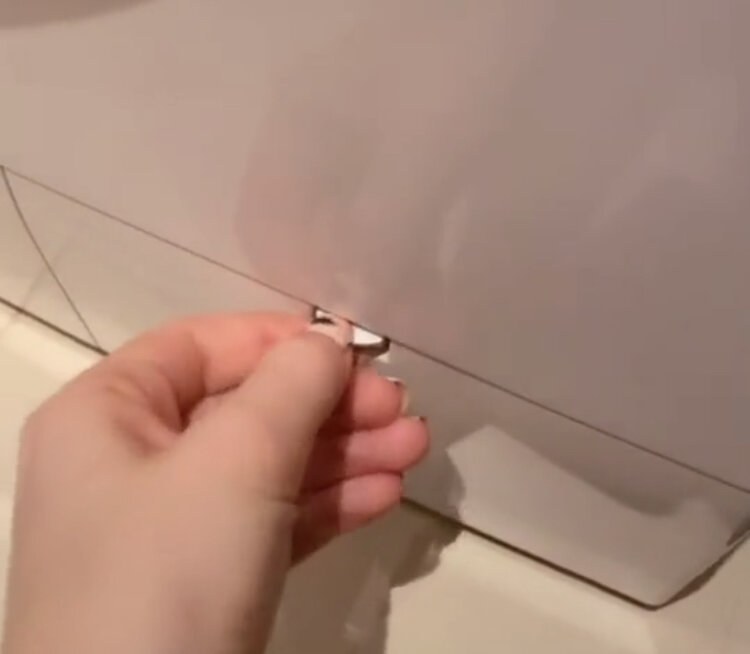 Внизу, справа есть такое окошечко