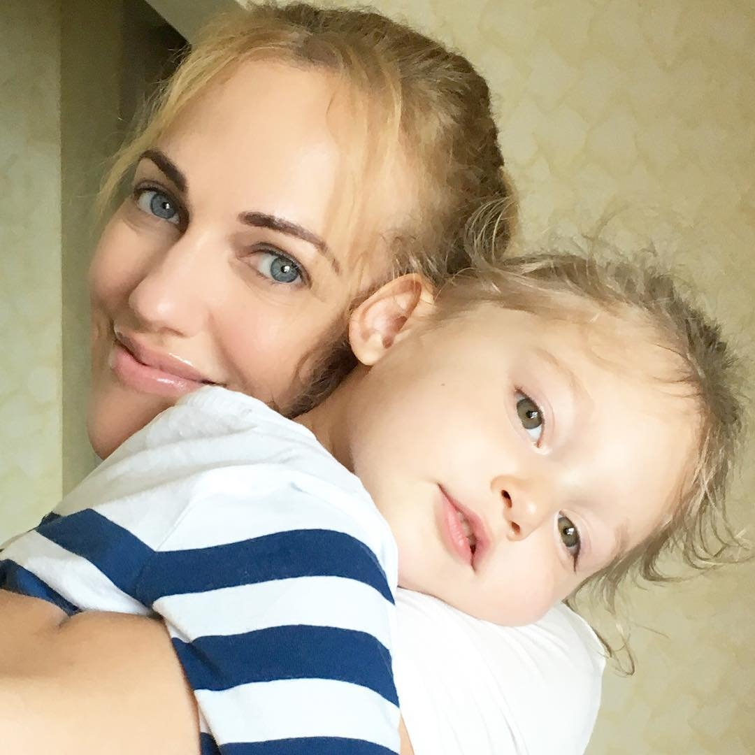 Мерьем с дочкой