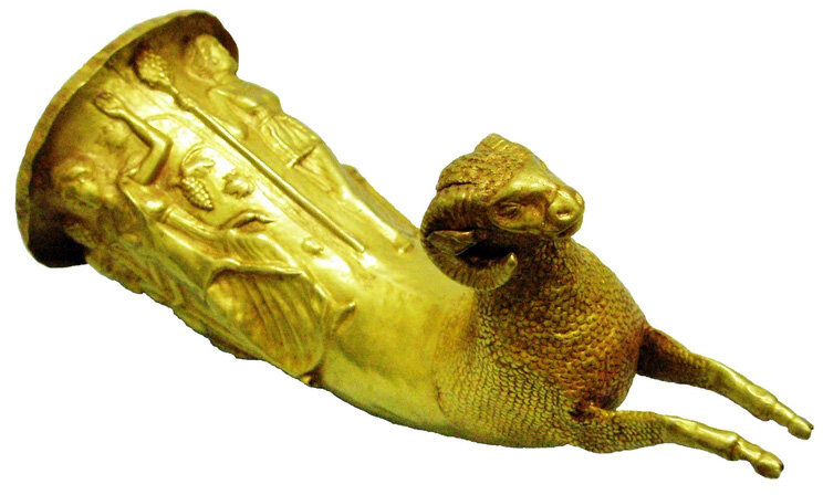 Скифский питьевой рог