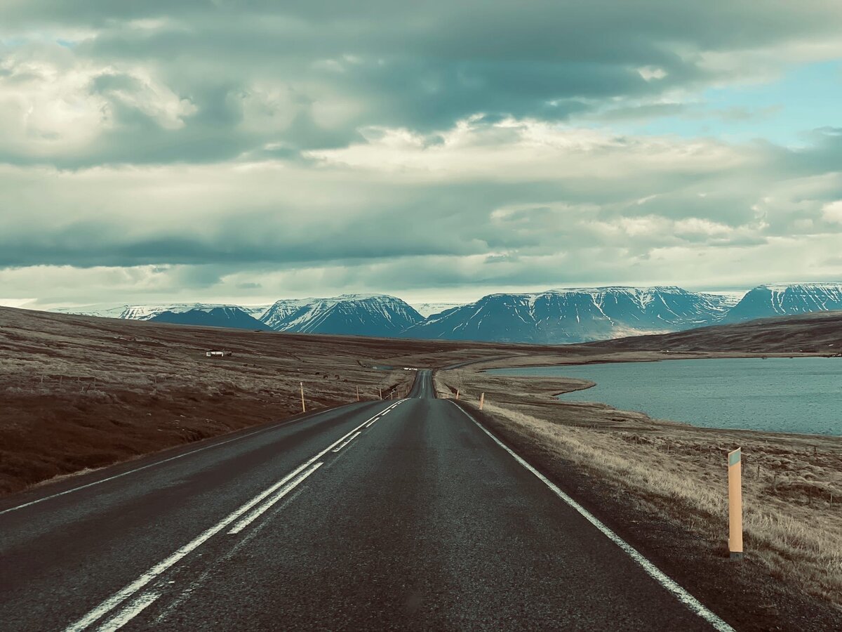 Где-то по пути из Рейкьявика в Акурейри (север Исландии)