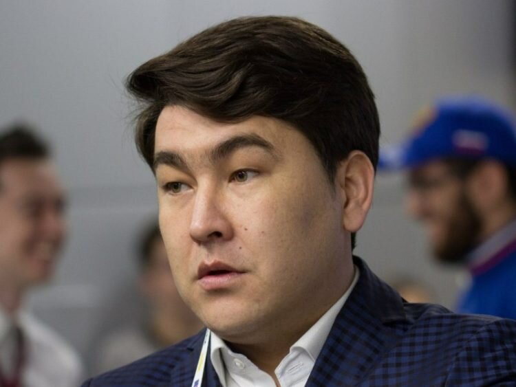Азамат темиров биография семья дети Юморист из "Астраханской Одессы": биография и личная жизнь Азамата Мусагалиева К