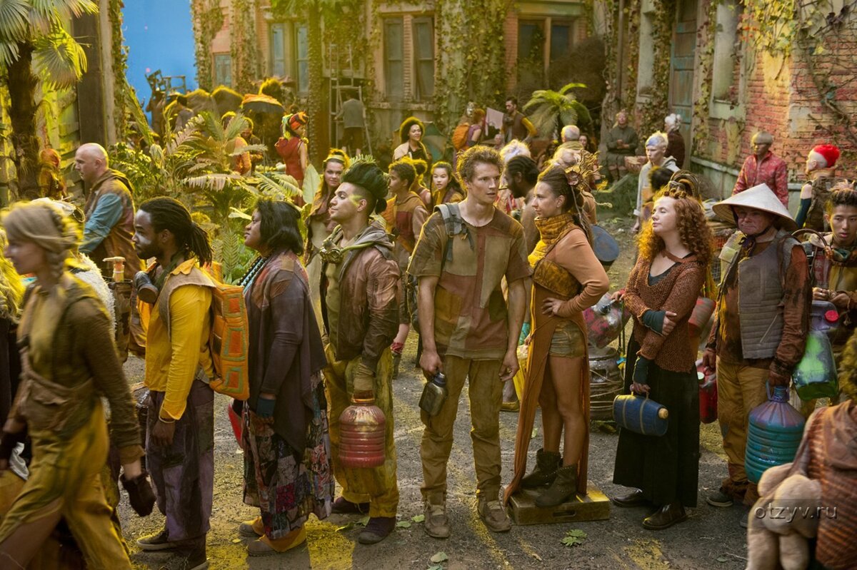 Очередь на водопой. Великое водяное перемирие? Эй, Тигрокрыса с планеты Пенелопа не видали? Я за ним!.. 